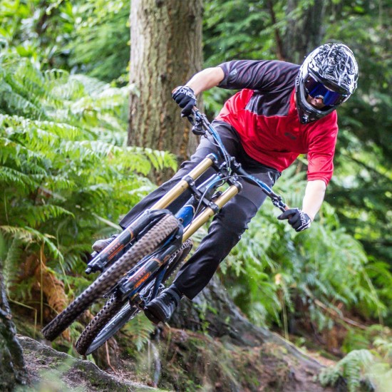 PIN IT Radtrikot kurzarm MTB/Freeride rot/schwarz PIN IT Radtrikot kurzarm MTB/Freeride rot/schwarz
