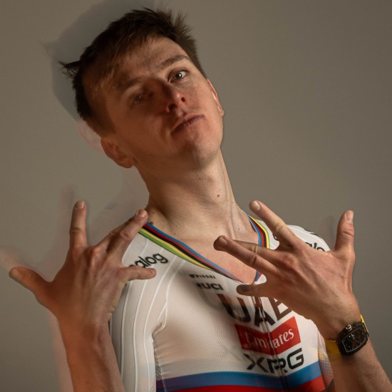 Herren UAE Team Emirates 2025 Pissei einteiler-Tadej Pogacar Radtrikot Kaufen Herren UAE Team Emirates 2025 Pissei einteiler-Tadej Pogacar Radtrikot Kaufen