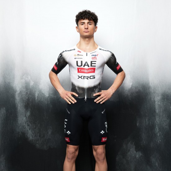 Herren UAE Team Emirates 2025 Hybrid Pissei body Radtrikot Kaufen Herren UAE Team Emirates 2025 Hybrid Pissei body Radtrikot Kaufen